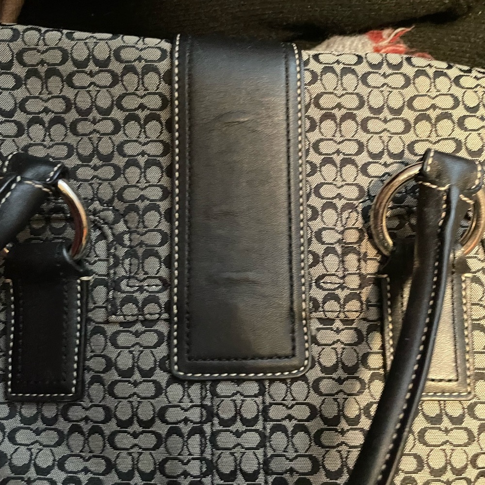 Coach Black and Gray Clutch with Timeless Elegance - Picture 6 of 7